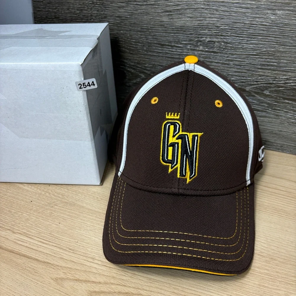 GN Hat Cap Fitted One Size Brown Baseball Cap Crown Performance‎ NWT